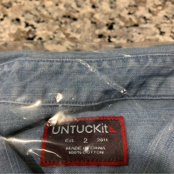 Untuckit Shirt - Picture 2 of 10